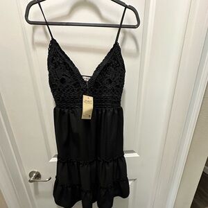 3 knee length Dresses size Medium